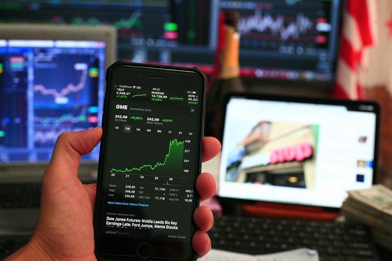 Using Candlestick Patterns for Better Trading Decisions